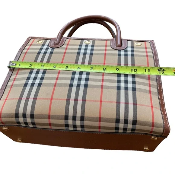 Authentic Burberry vintage two handle check bag. With dust bag. - Picture 8 of 10